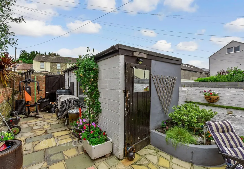 Workshop/Outbuildings - London Road, Dover, Kent - Wards of Kent