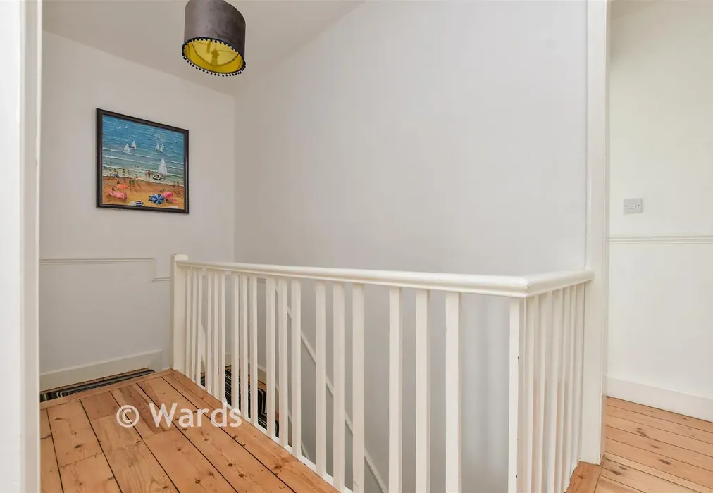 Landing - Victoria Road, Broadstairs, Kent - Wards of Kent