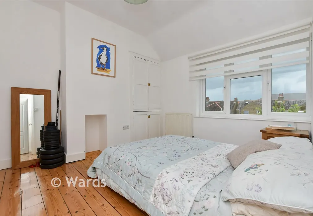 Bedroom 1 - Victoria Road, Broadstairs, Kent - Wards of Kent