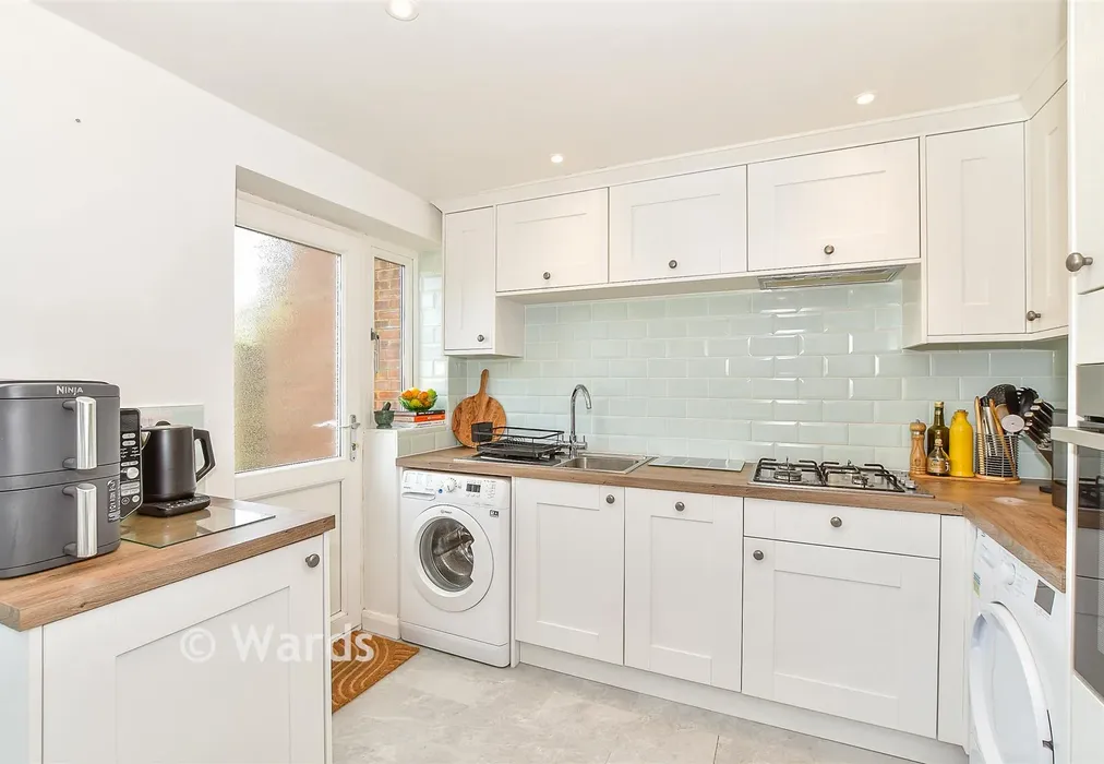Kitchen - Bathurst Road, Staplehurst, Kent, Kent - Wards of Kent