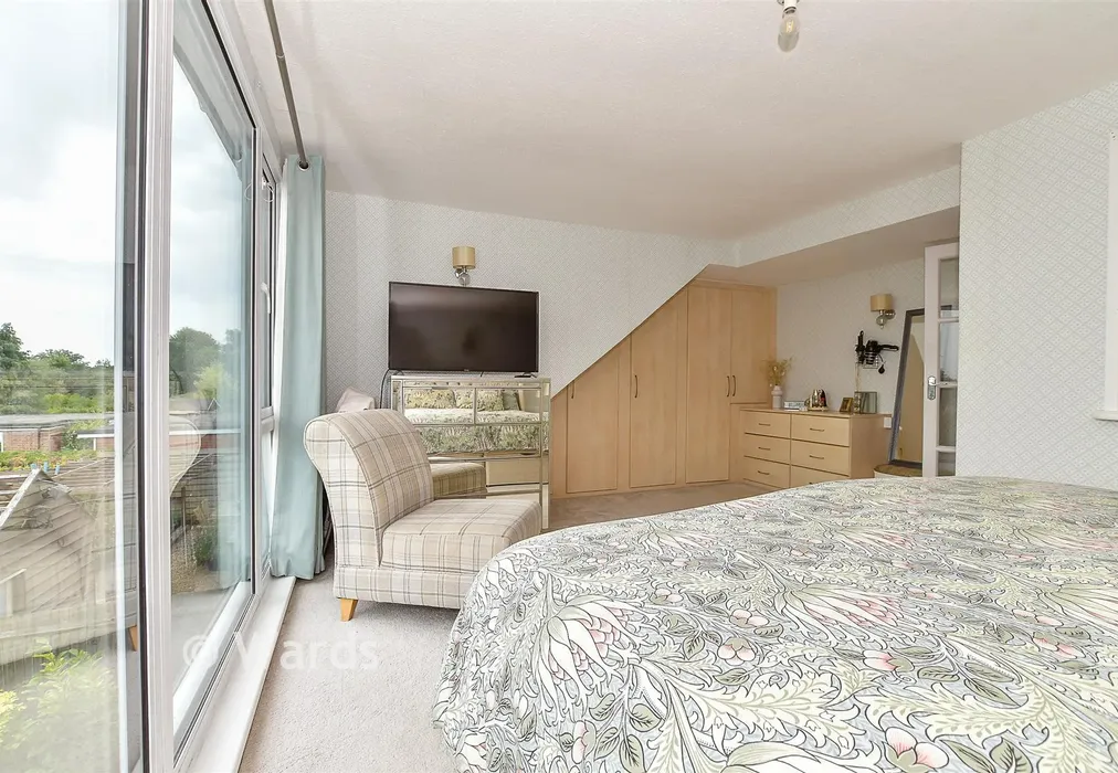 Bedroom 1 - Hartley Road, Cranbrook, Kent - Wards of Kent