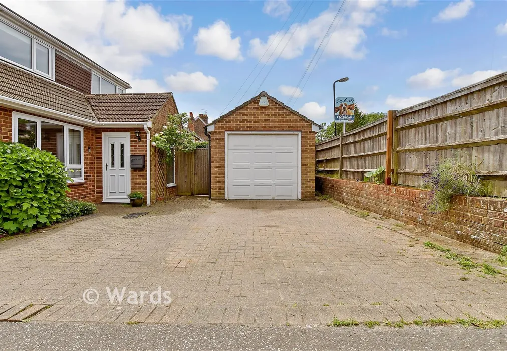 Garage - Hartley Road, Cranbrook, Kent - Wards of Kent