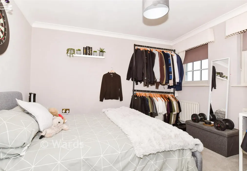 Bedroom 3 - Tower View, Kings Hill, Kent - Wards of Kent
