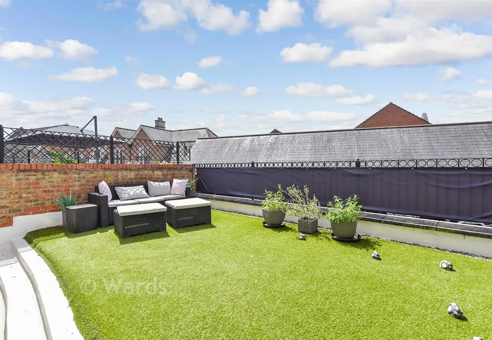 Rear Garden - Tower View, Kings Hill, Kent - Wards of Kent