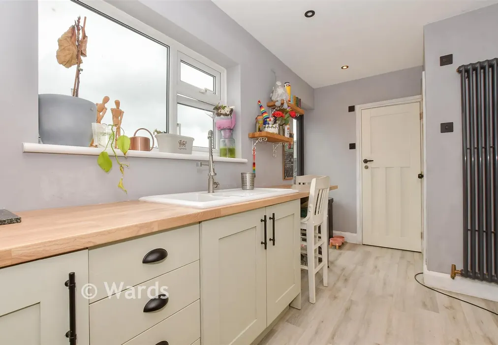 Kitchen - Celtic Road, Deal, Kent - Wards of Kent