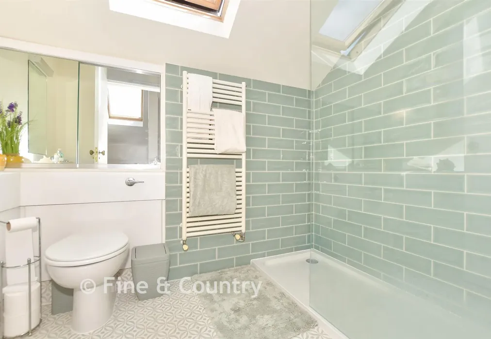 Shower Room - Lighthouse Road, St. Margaret's Bay, Kent - Wards of Kent