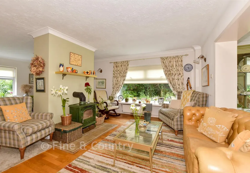 Living Area - Lighthouse Road, St. Margaret's Bay, Kent - Wards of Kent