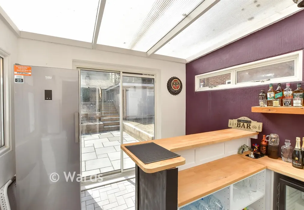 Conservatory - Walnut Close, Chatham, Kent - Wards of Kent