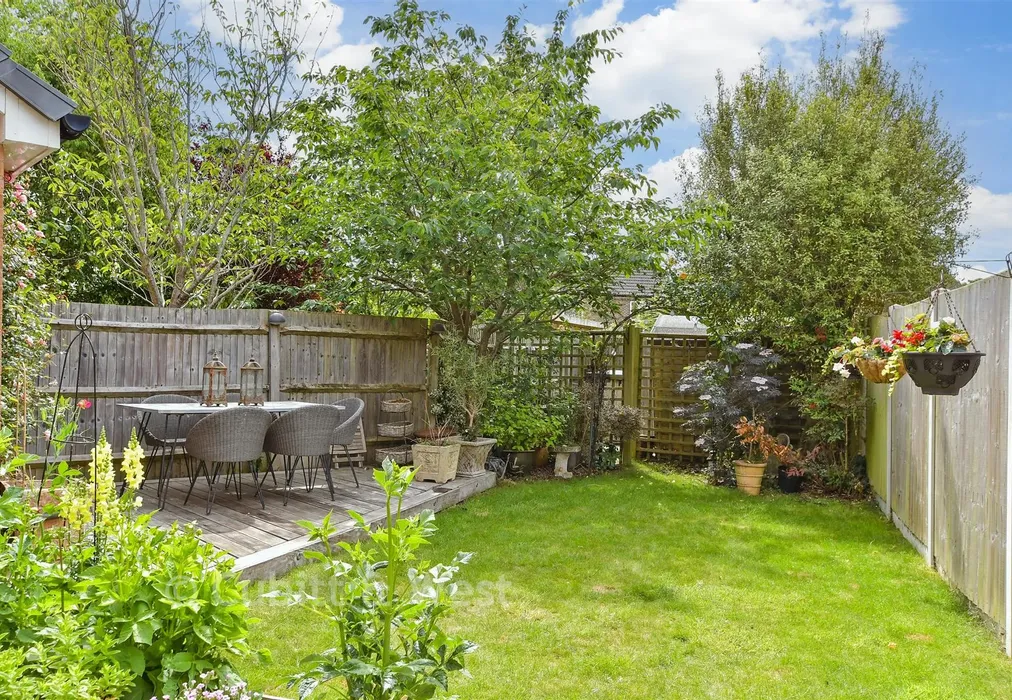 Rear Garden - Navigation Drive, Yapton, West Sussex - Wards of Kent