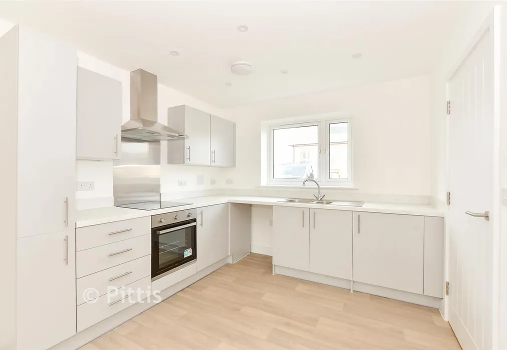 Kitchen - Evergreen Way, Camp Hill, Isle of Wight - Wards of Kent