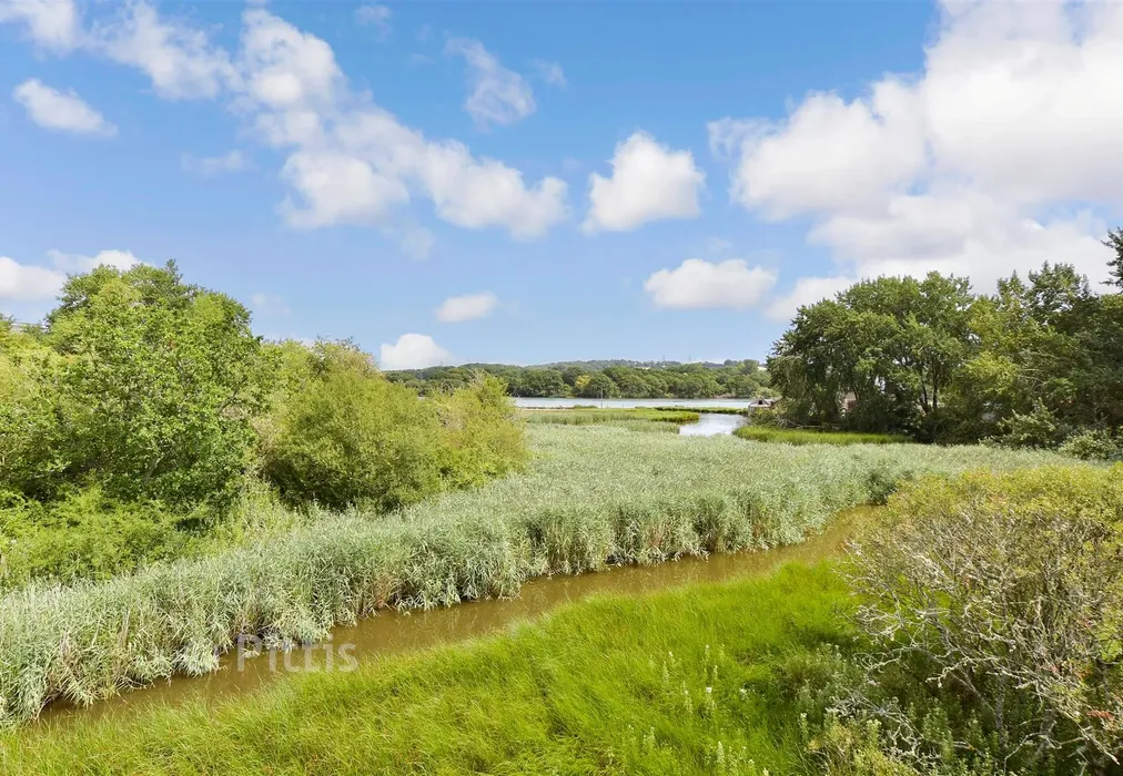 Local 2 - Evergreen Way, Camp Hill, Isle of Wight - Wards of Kent