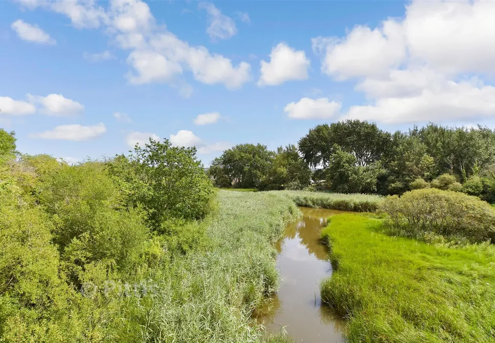 Local 3 - Evergreen Way, Camp Hill, Isle of Wight - Wards of Kent