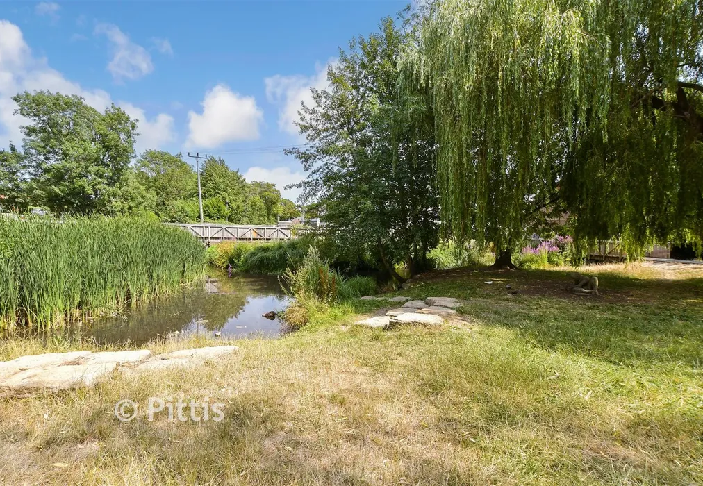 Local 8 - Evergreen Way, Camp Hill, Isle of Wight - Wards of Kent