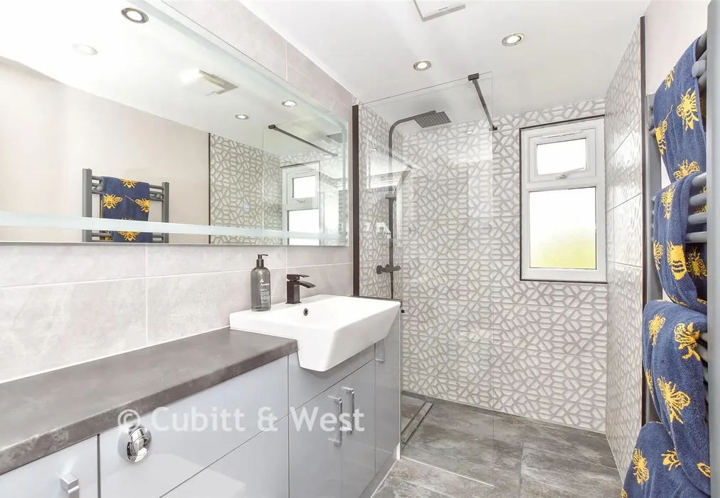 Wet Room - Stubbington Avenue, Portsmouth, Hampshire - Wards of Kent