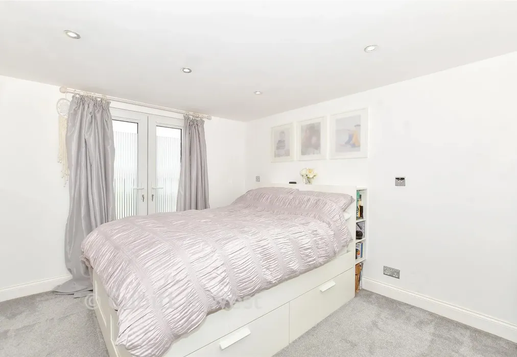 Bedroom 3 - Stubbington Avenue, Portsmouth, Hampshire - Wards of Kent