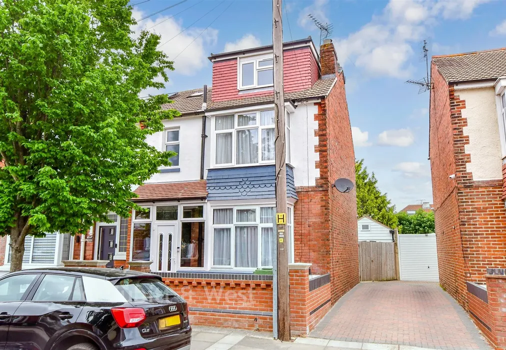 External (Web) - Stubbington Avenue, Portsmouth, Hampshire - Wards of Kent