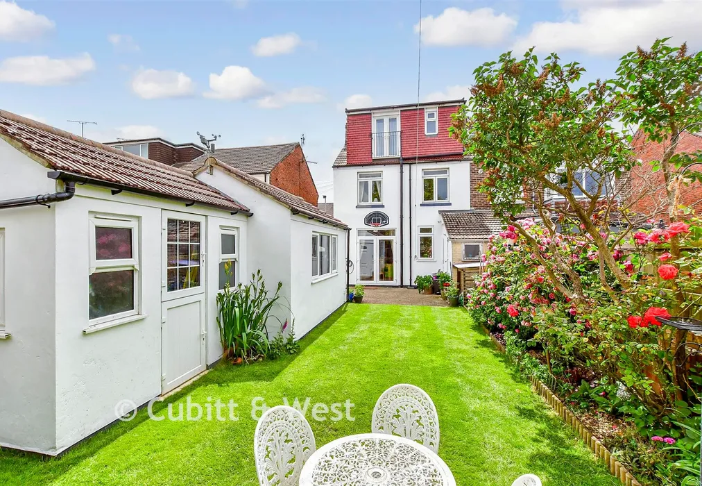 Rear Garden - Stubbington Avenue, Portsmouth, Hampshire - Wards of Kent