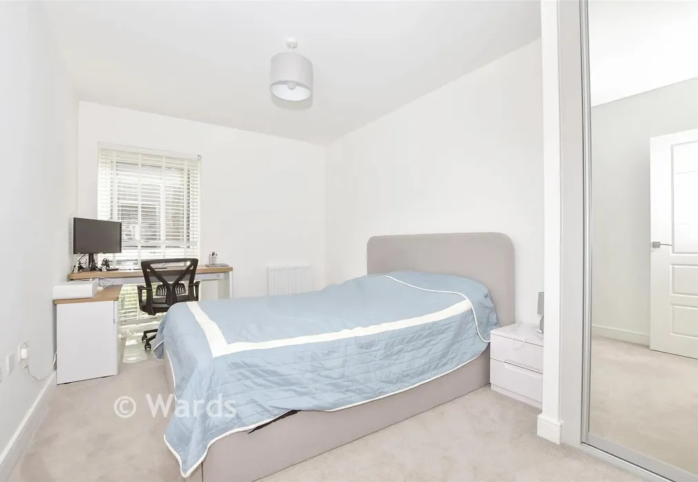 Bedroom 1 - Mill Lane, Maidstone, Kent - Wards of Kent