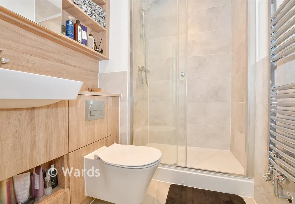 En-Suite Shower Room - Mill Lane, Maidstone, Kent - Wards of Kent