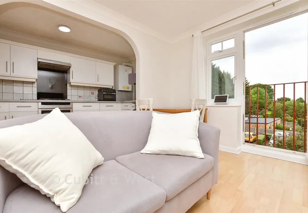 Internal Lifestyle Photograph - Devonshire Road, Sutton, Surrey - Wards of Kent
