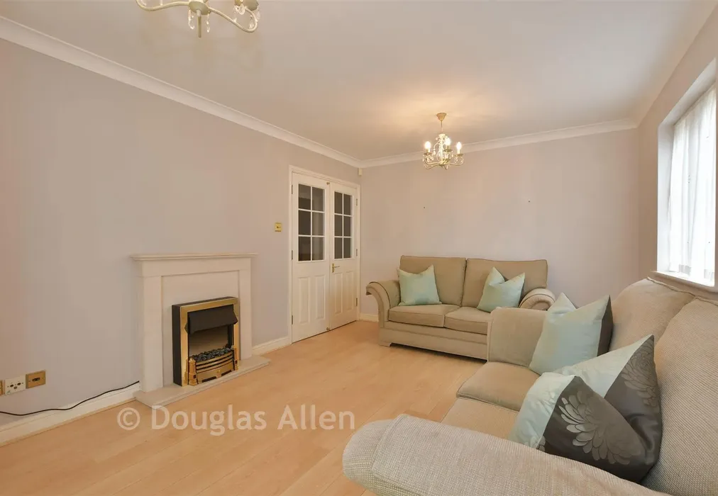 Lounge - Forest View, Chingford - Wards of Kent