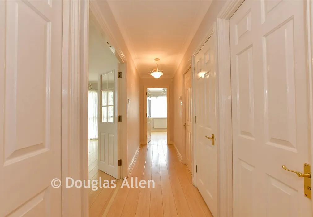 Hallway - Forest View, Chingford - Wards of Kent