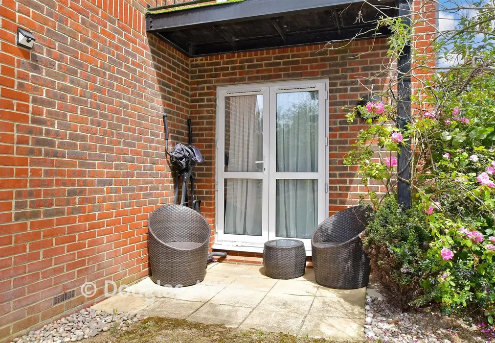 Patio / Decking - Forest View, Chingford - Wards of Kent