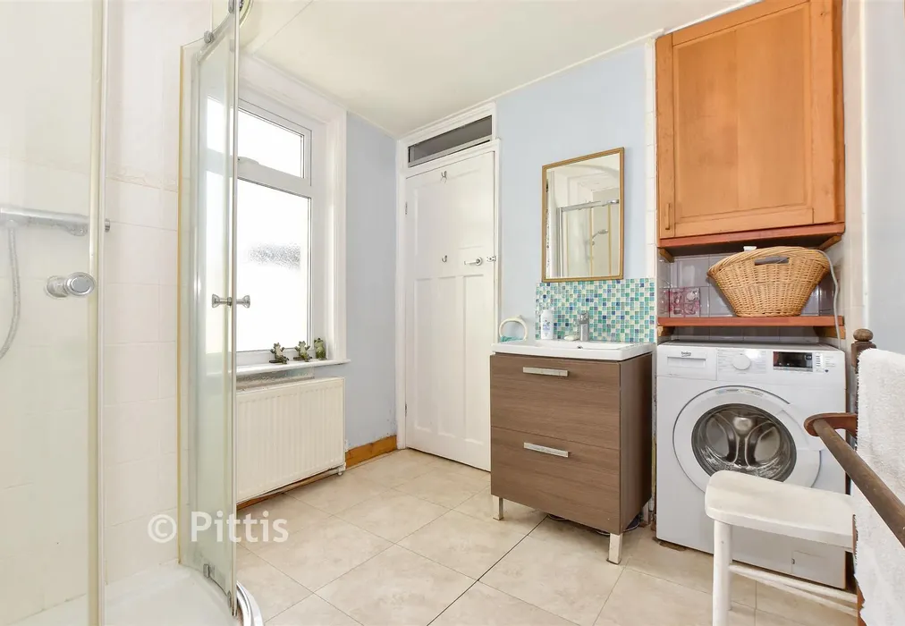 Shower Room - Wilkes Road, Sandown, Isle of Wight - Wards of Kent