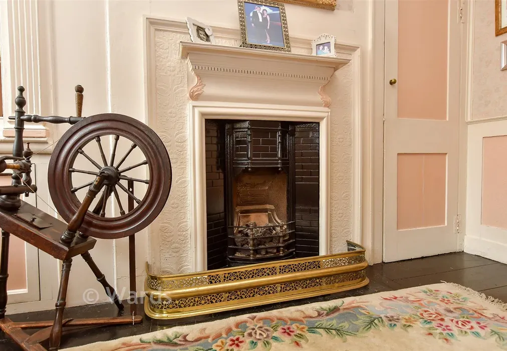 Internal Feature - Prospect Row, Gillingham, Kent - Wards of Kent