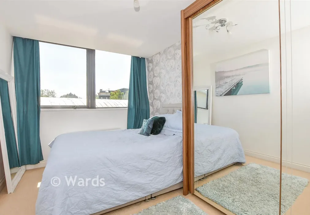 Bedroom 1 - Clifford Way, Maidstone, Kent - Wards of Kent