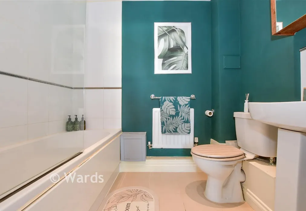 Bathroom - Clifford Way, Maidstone, Kent - Wards of Kent