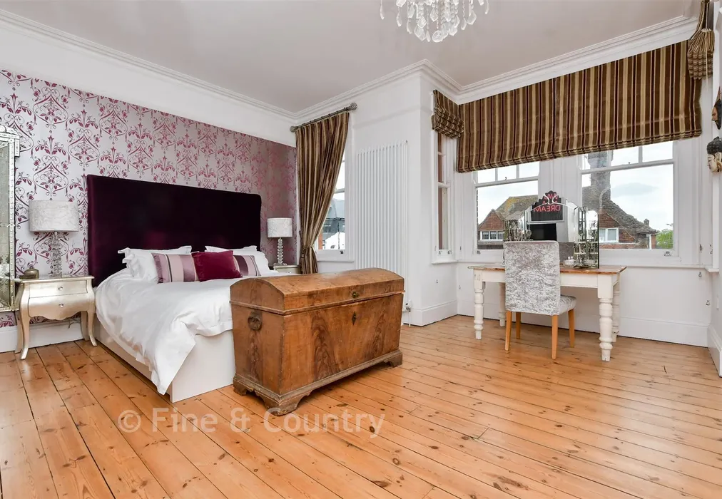 Principal Bedroom - Brockenhurst Road, Ramsgate, Kent - Wards of Kent