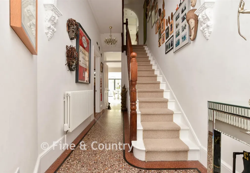 Entrance Hall - Brockenhurst Road, Ramsgate, Kent - Wards of Kent