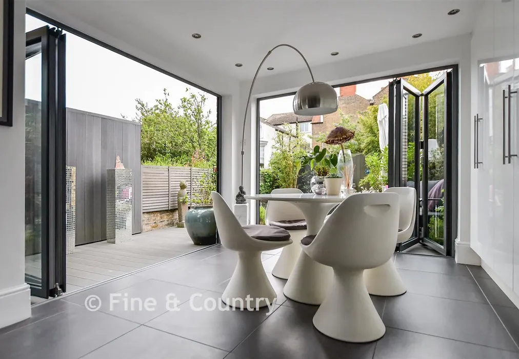 Internal Lifestyle Photograph - Brockenhurst Road, Ramsgate, Kent - Wards of Kent