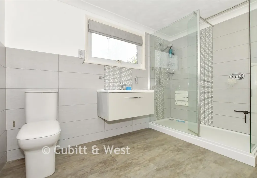 Shower Room - Pinfold Close, Woodingdean, Brighton, East Sussex - Wards of Kent