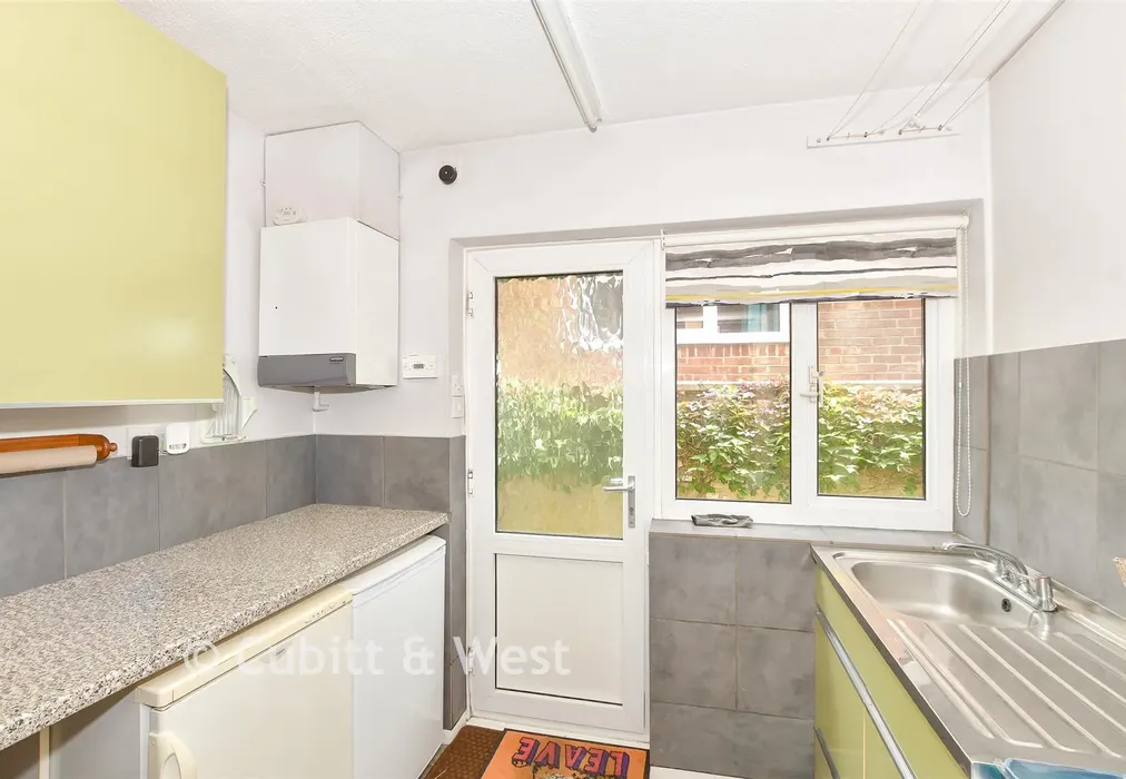Utility Room - Pinfold Close, Woodingdean, Brighton, East Sussex - Wards of Kent