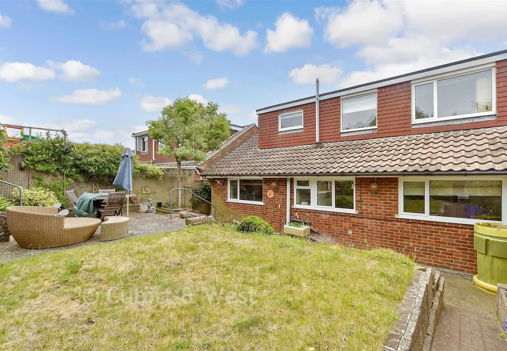 Rear Garden - Pinfold Close, Woodingdean, Brighton, East Sussex - Wards of Kent