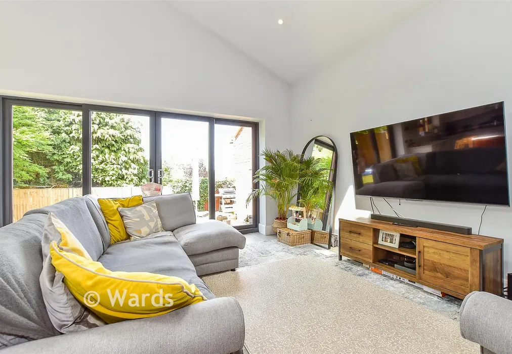 Kitchen/ Diner/ Family Room - College Avenue, Tonbridge, Kent - Wards of Kent