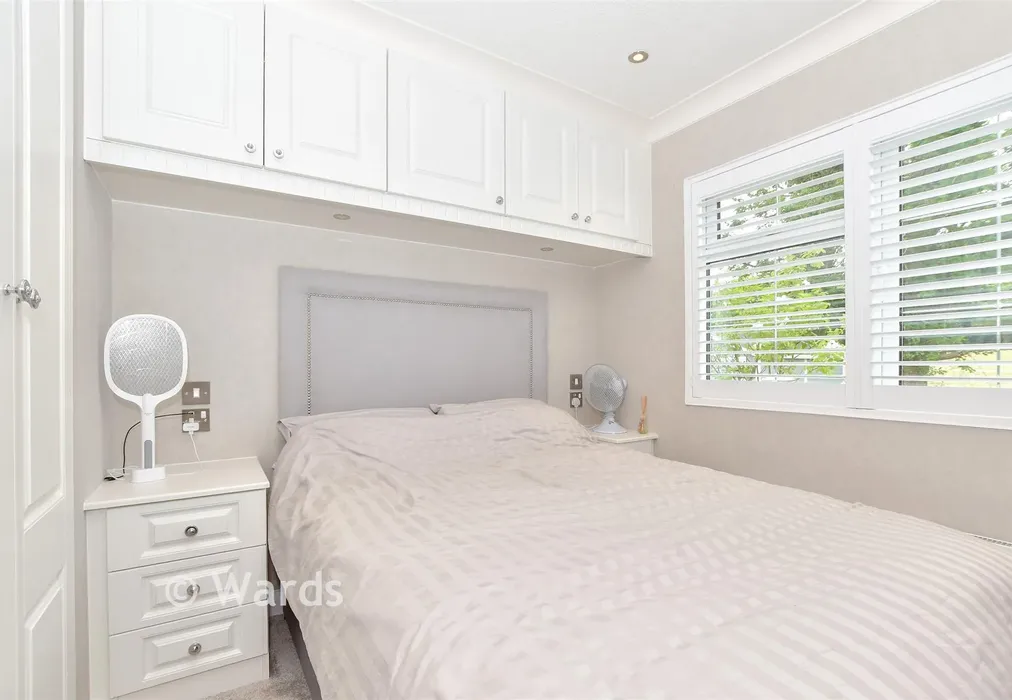 Bedroom 2 - Meadow Gardens, Biddenden, Kent - Wards of Kent