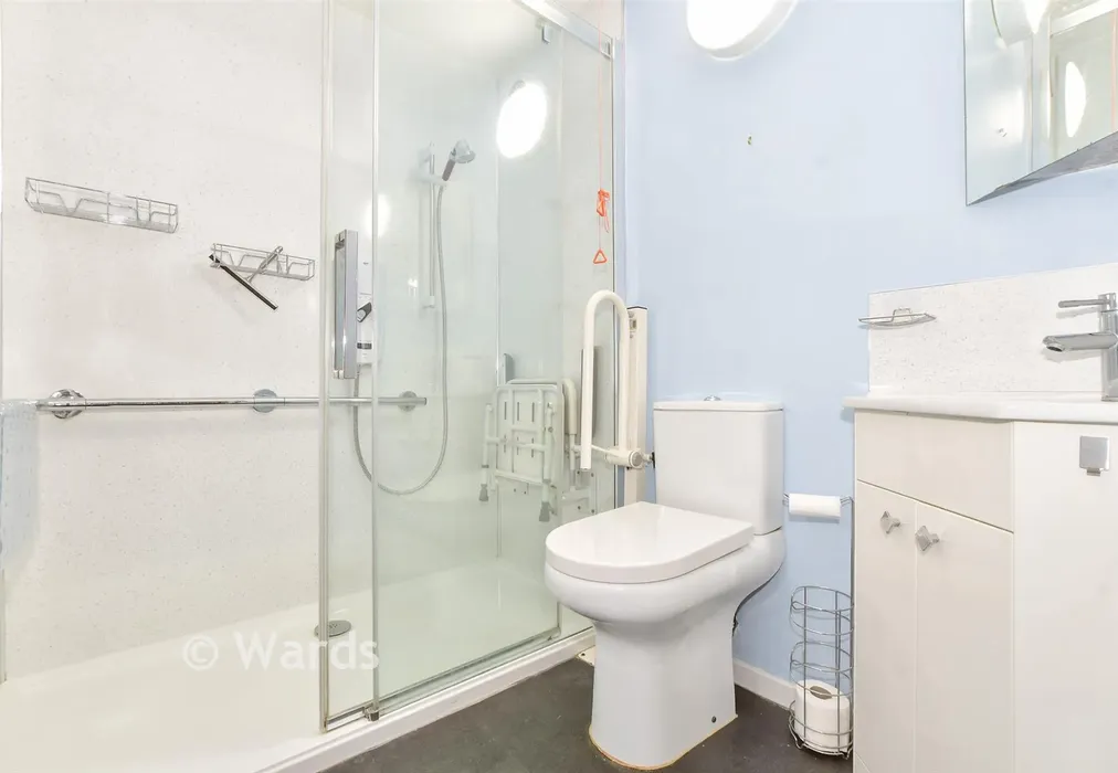 Shower Room - Sandgate Road, Folkestone, Kent - Wards of Kent