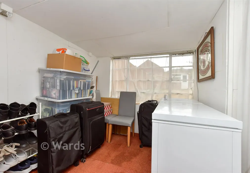 Lean-To - Hythe Road, Milton Regis, Sittingbourne, Kent - Wards of Kent