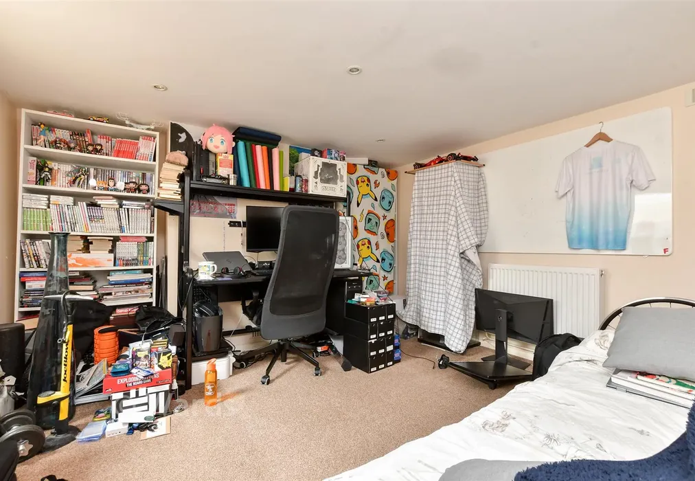 Bedroom 2 - High Street, Garlinge, Kent - Wards of Kent