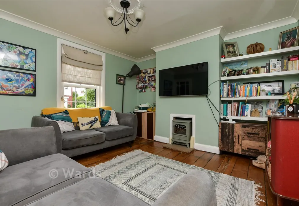 Kitchen - High Street, Garlinge, Kent - Wards of Kent