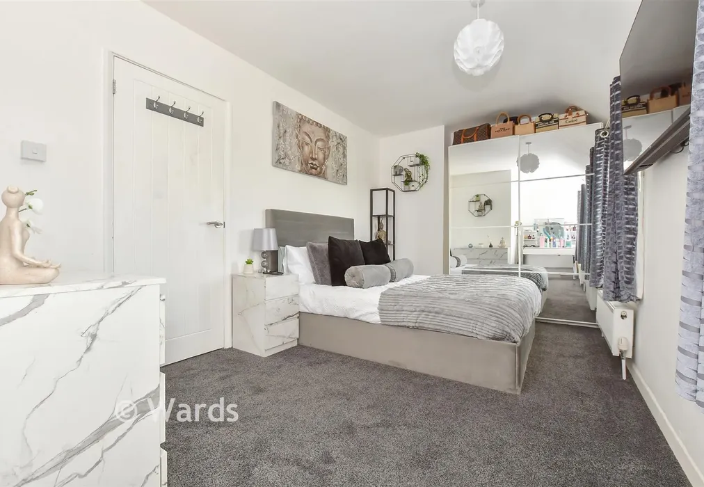 Bedroom 1 - Adelaide Road, Elvington, Dover, Kent - Wards of Kent