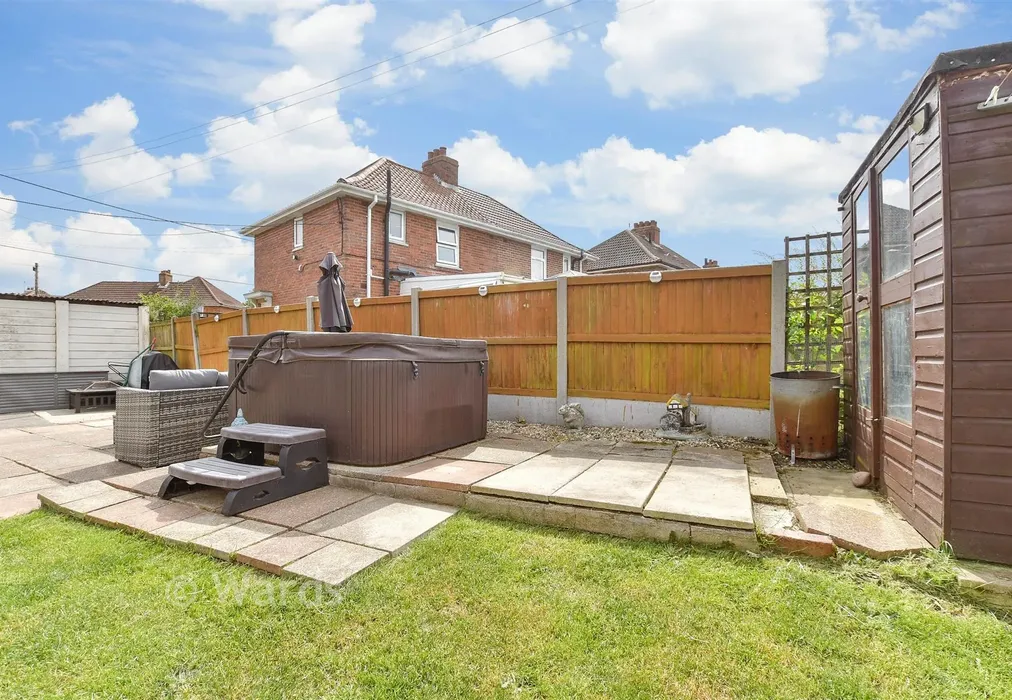 Rear Garden - Adelaide Road, Elvington, Dover, Kent - Wards of Kent