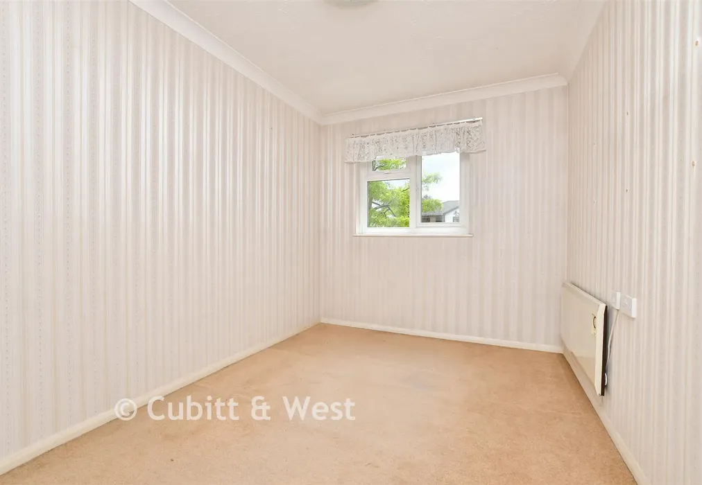 Bedroom 2 - Peregrine Gardens, Croydon, Surrey - Wards of Kent