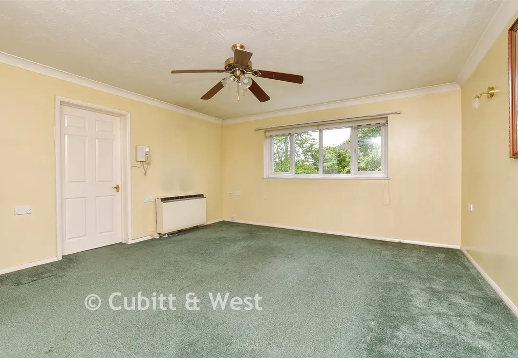 Lounge - Peregrine Gardens, Croydon, Surrey - Wards of Kent