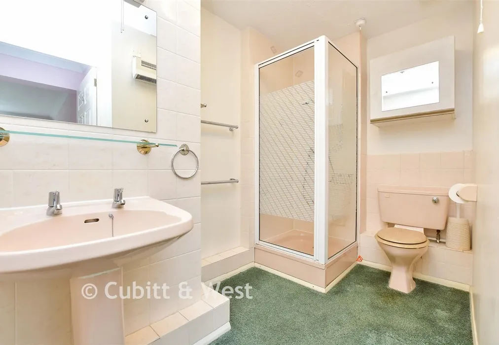 En-Suite Shower Room - Peregrine Gardens, Croydon, Surrey - Wards of Kent
