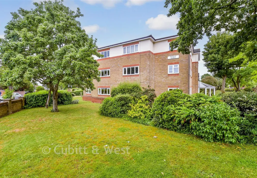 Communal Gardens - Peregrine Gardens, Croydon, Surrey - Wards of Kent