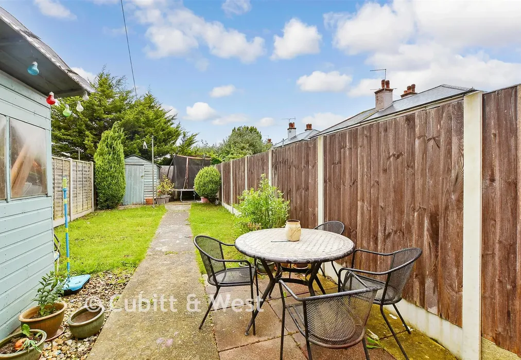 Rear Garden - Hampshire Avenue, Bognor Regis, West Sussex - Wards of Kent